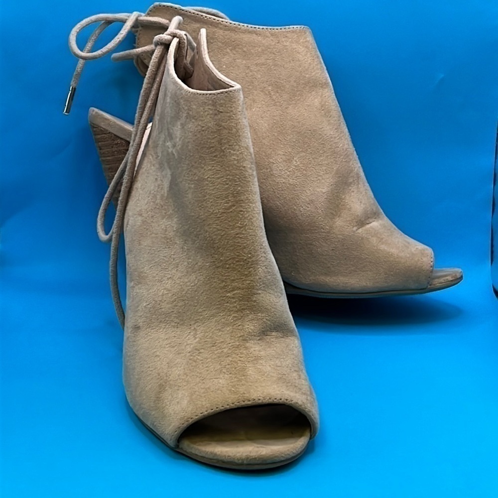 Women's Forever 21 Beige Wedge Tie-Back Faux Suede Shoes - Size 6.5